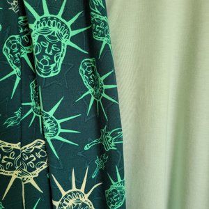 LuLaRoe Statue of Liberty Tall & Curvy Leggings and solid mint green top